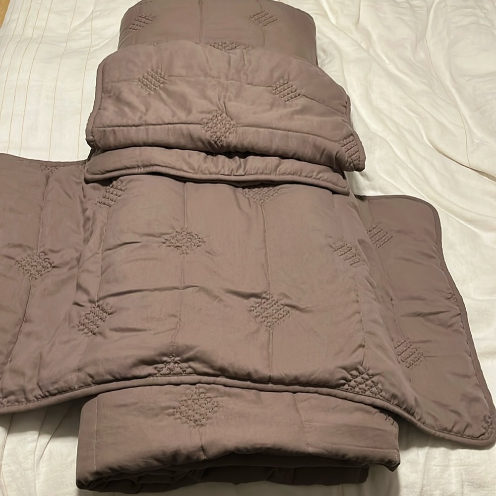 Quilt Set- King Size faded brown GORGEOUS